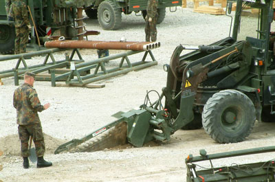 In kurzer Zeit sind Versogungsleitungen im Boden verlegt!